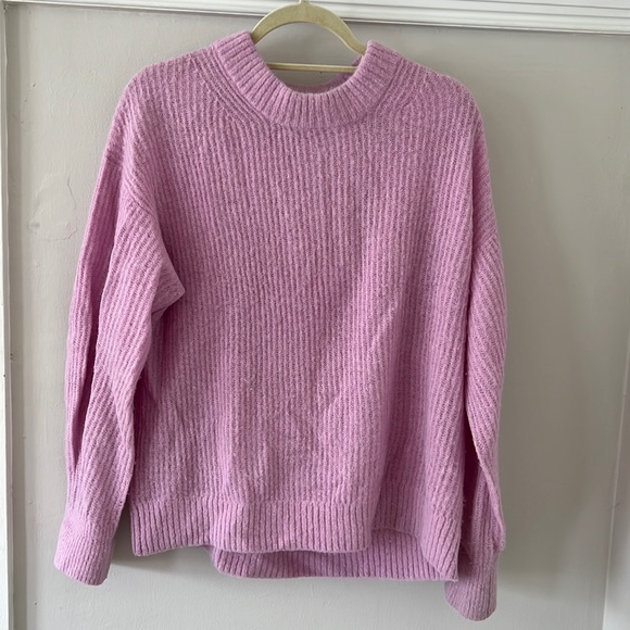 Everlane Sweaters - Everlane Pink Alpaca Crew size Medium